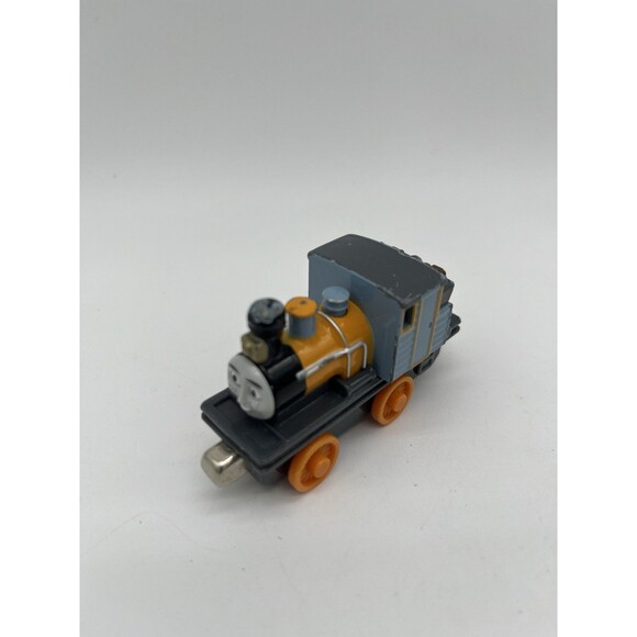 Thomas the Train Learning Curve Take n Play Lot of 8 Square Magnetic Diecast - Picture 6 of 8